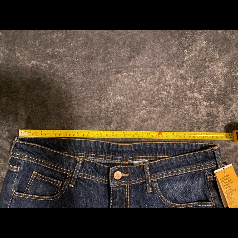 🔥New size 10 skinny low waisted jean shorts by H&M - Picture 3 of 8